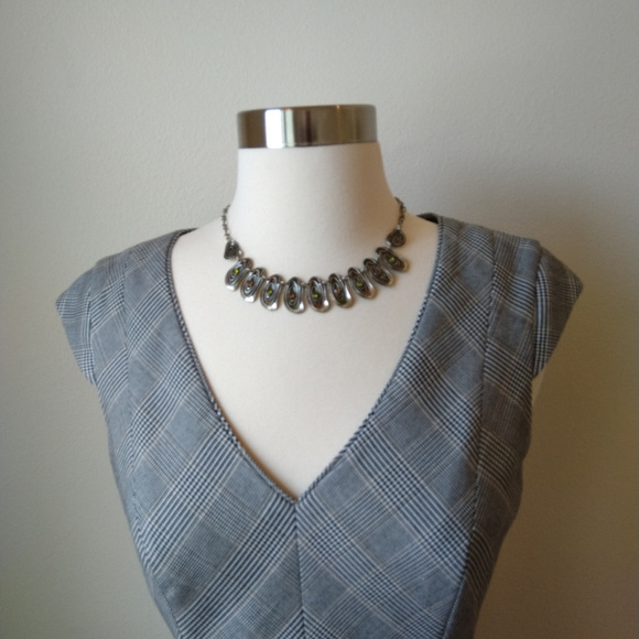 Jewel Box - 8"/9" Silvertone Necklace - Picture 5 of 5